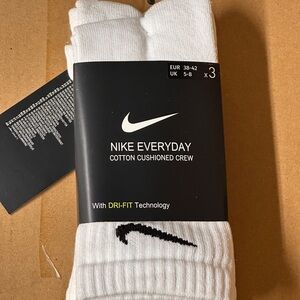 Nike Everyday Cotton Cushioned Crew Socks - White and Black